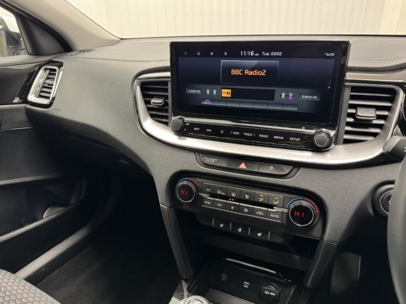 2025 (25) KIA CEED 1.5T GDi ISG 138 3 5dr 5017012