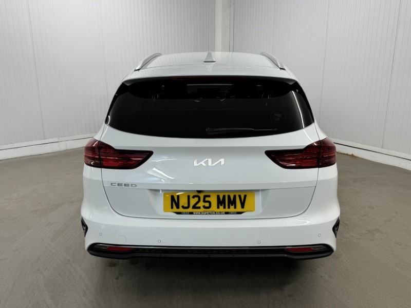 2025 (25) KIA CEED 1.5T GDi ISG 138 3 5dr 5016985