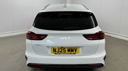 2025 (25) KIA CEED 1.5T GDi ISG 138 3 5dr 5016985