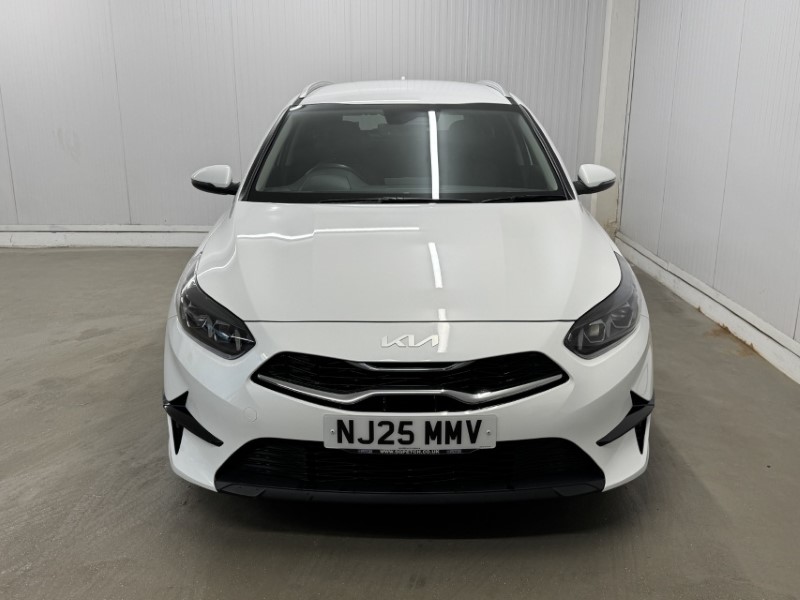 2025 (25) KIA CEED 1.5T GDi ISG 138 3 5dr 5017005