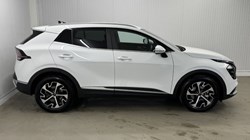 2025 (25) KIA SPORTAGE 1.6T GDi 207 HEV 3 5dr Auto 5017043