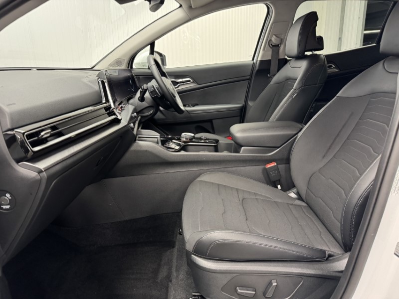 2025 (25) KIA SPORTAGE 1.6T GDi 207 HEV 3 5dr Auto 5017028