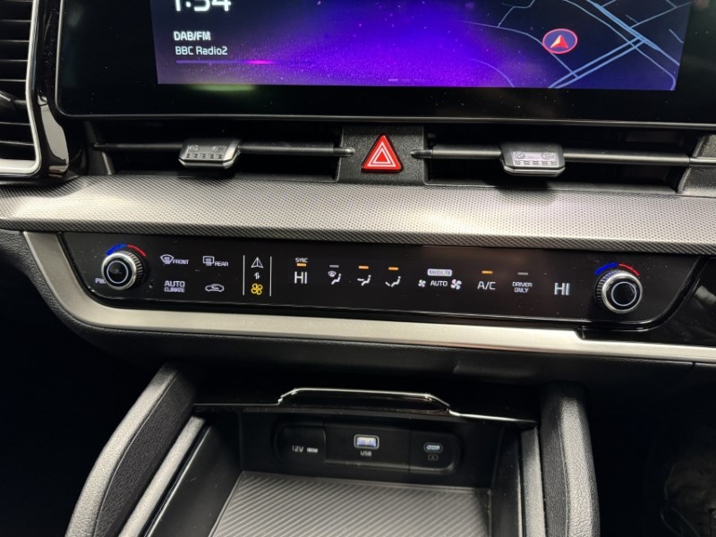 2025 (25) KIA SPORTAGE 1.6T GDi 207 HEV 3 5dr Auto 5017036