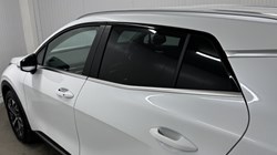 2025 (25) KIA SPORTAGE 1.6T GDi 207 HEV 3 5dr Auto 5017024