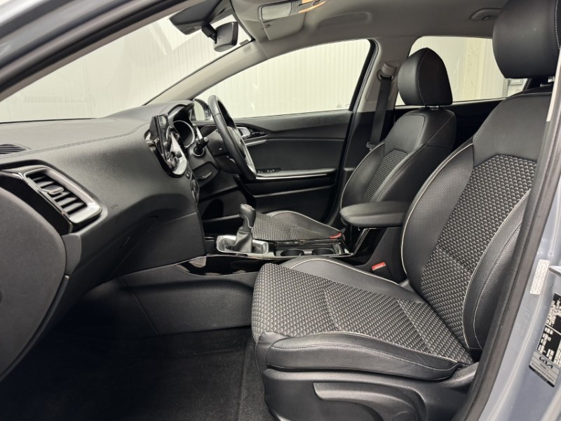 2023 (23) KIA XCEED 1.5T GDi ISG 3 5dr 4990488