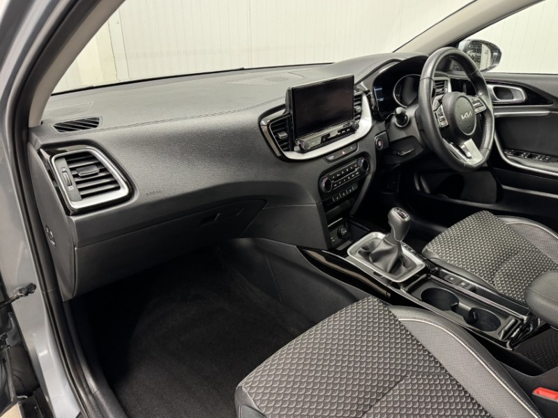2023 (23) KIA XCEED 1.5T GDi ISG 3 5dr 4990511
