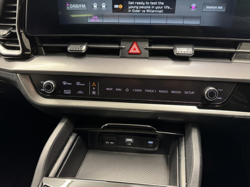 2024 (74) KIA SPORTAGE 1.6T GDi HEV Shadow 5dr Auto 4999479