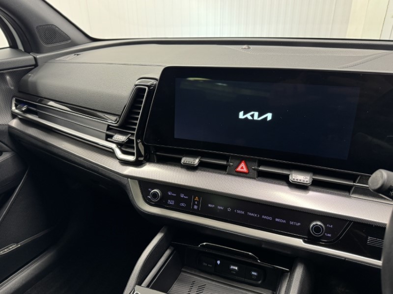 2022 (72) KIA SPORTAGE 1.6T GDi HEV GT-Line S 5dr Auto AWD 5037836