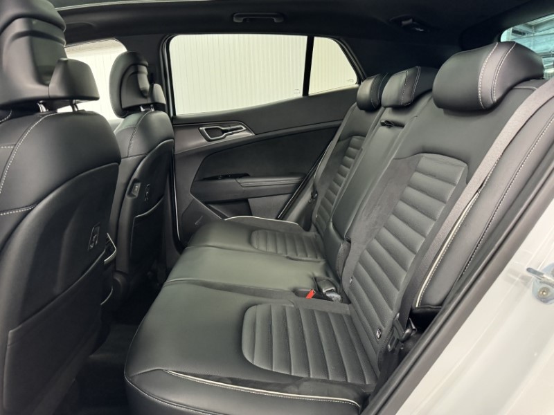 2022 (72) KIA SPORTAGE 1.6T GDi HEV GT-Line S 5dr Auto AWD 5037824