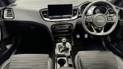 2025 (25) KIA CEED 1.5T GDi ISG 138 GT-Line 5dr 5009946