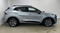 2022 (72) KIA SPORTAGE 1.6T GDi HEV GT-Line S 5dr Auto 5033066