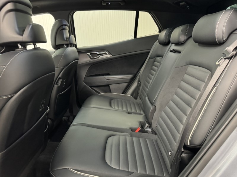 2022 (72) KIA SPORTAGE 1.6T GDi HEV GT-Line S 5dr Auto 5033040