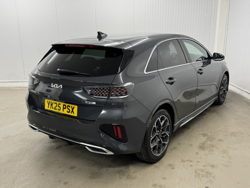 2025 (25) KIA CEED 1.5T GDi ISG 138 GT-Line 5dr 5007411