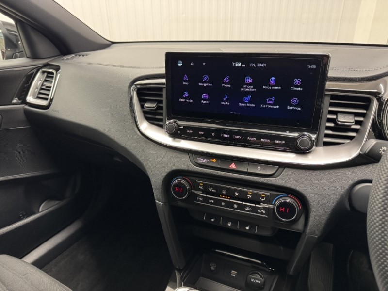 2025 (25) KIA CEED 1.5T GDi ISG 138 GT-Line 5dr 5007422