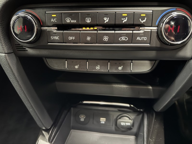 2025 (25) KIA CEED 1.5T GDi ISG 138 GT-Line 5dr 5007424