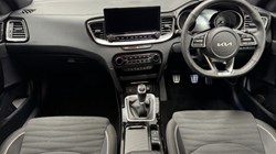 2025 (25) KIA CEED 1.5T GDi ISG 138 GT-Line 5dr 5007416