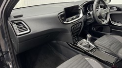 2025 (25) KIA CEED 1.5T GDi ISG 138 GT-Line 5dr 5007417