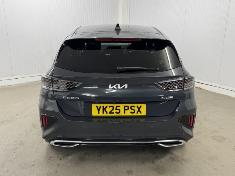 2025 (25) KIA CEED 1.5T GDi ISG 138 GT-Line 5dr 5007410