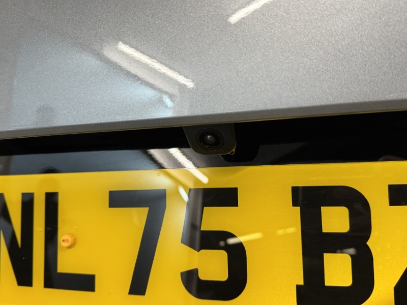 2025 (75) KIA SPORTAGE 1.6T GDi 207 HEV GT-Line 5dr Auto 5018383