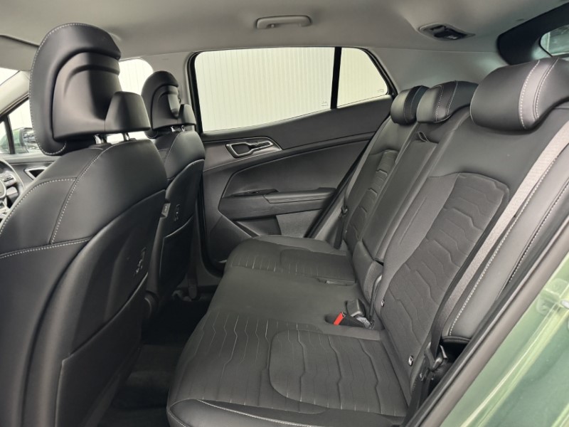 2023 (73) KIA SPORTAGE 1.6T GDi PHEV 3 5dr Auto AWD 5034904