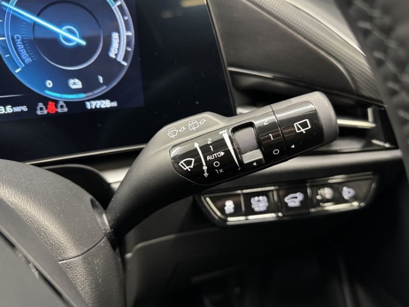 2023 (72) KIA NIRO 1.6 GDi Hybrid 4 5dr DCT 5050047