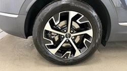 2025 (74) KIA SPORTAGE 1.6T GDi 207 HEV 3 5dr Auto 5083143