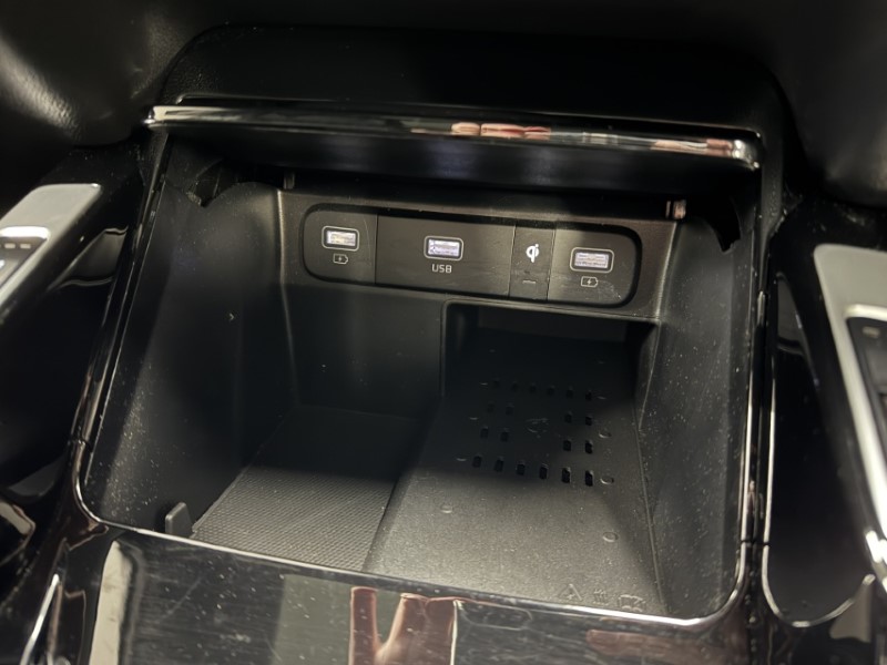 2024 (73) KIA SORENTO 1.6 T-GDi HEV Edition 5dr Auto 5045363