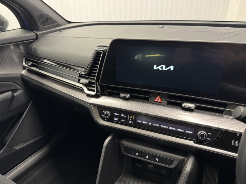 2024 (24) KIA SPORTAGE 1.6T GDi ISG GT-Line 5dr 5040895