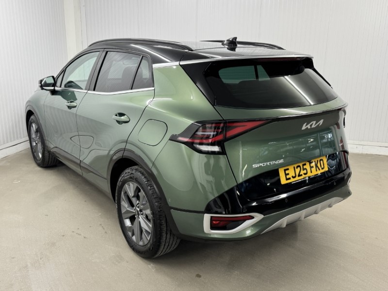 2025 (25) KIA SPORTAGE 1.6T GDi 207 HEV GT-Line S 5dr Auto 5076701
