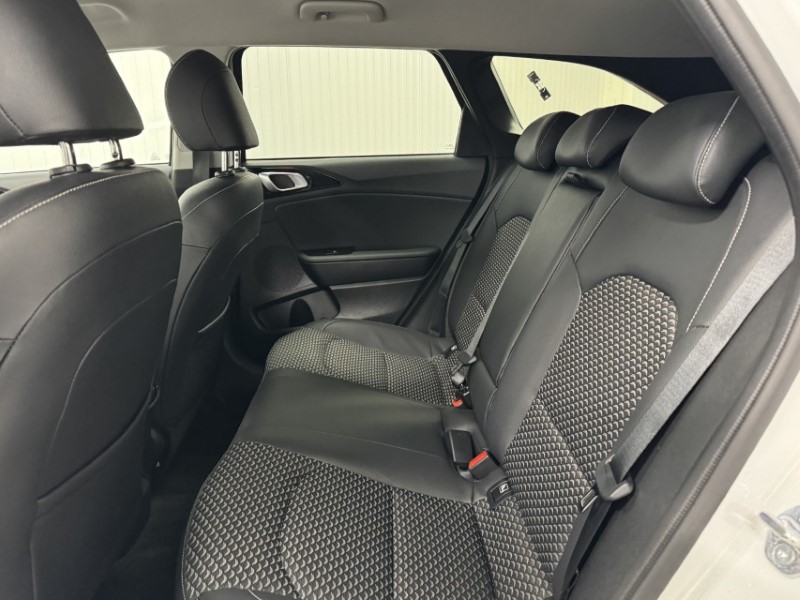 2025 (25) KIA CEED 1.5T GDi ISG 138 3 5dr DCT 5030957