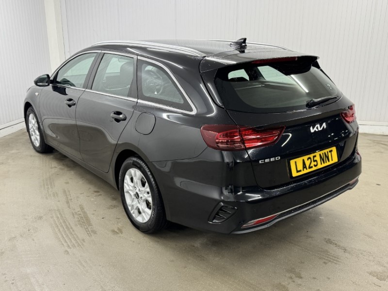 2025 (25) KIA CEED 1.5T GDi ISG 138 2 5dr 5030915