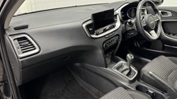 2025 (25) KIA CEED 1.5T GDi ISG 138 2 5dr 5030919