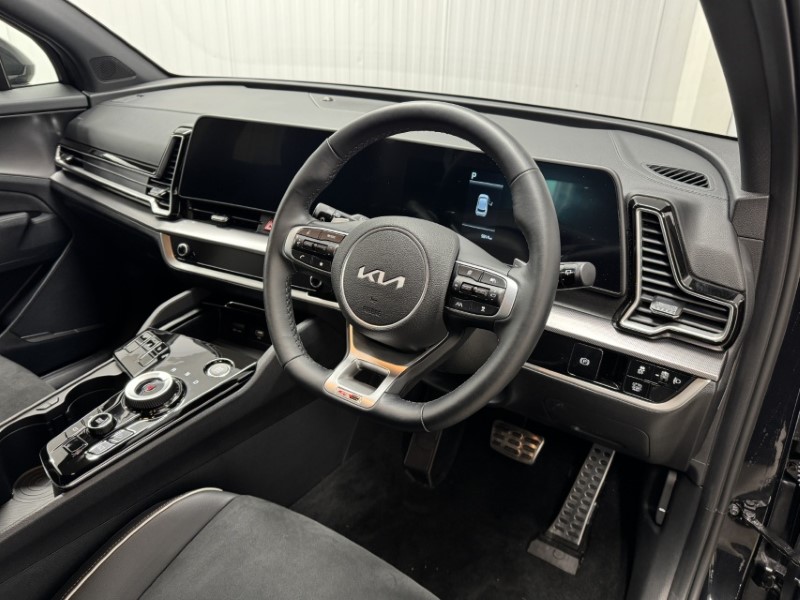 2025 (75) KIA SPORTAGE 1.6T GDi 207 HEV GT-Line 5dr Auto 5076654