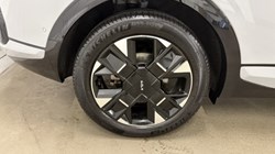 2025 (75) KIA SPORTAGE 1.6T GDi HEV GT-Line S 5dr Auto 5052643