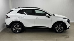 2023 (23) KIA SPORTAGE 1.6T GDi HEV 4 5dr Auto 5102724
