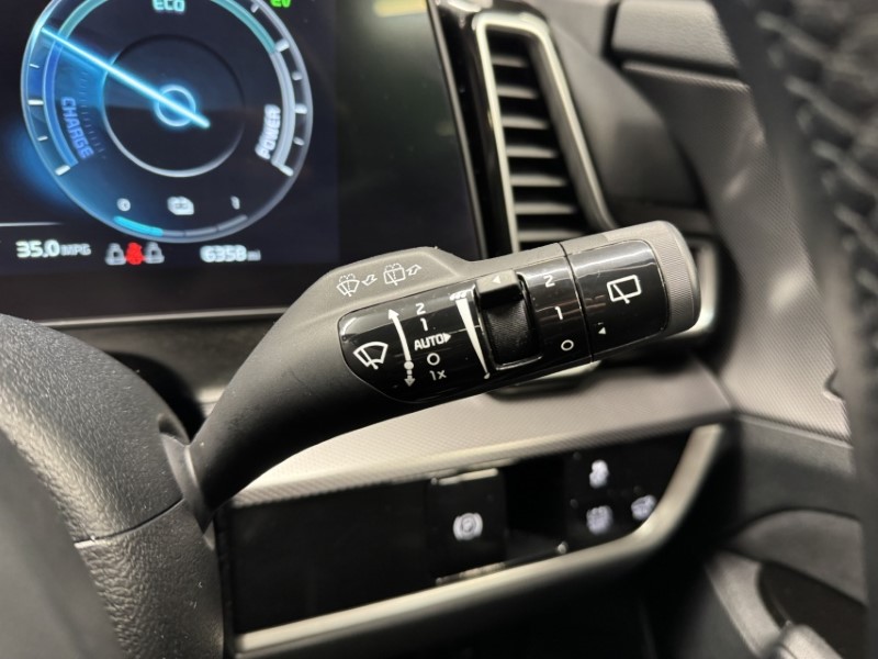 2025 (25) KIA SPORTAGE 1.6T GDi 207 HEV GT-Line S 5dr Auto AWD 5059800