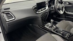 2025 (25) KIA XCEED 1.5T GDi ISG 138 3 5dr 5061743