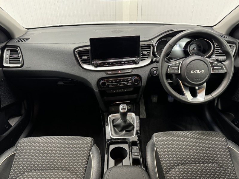 2025 (25) KIA XCEED 1.5T GDi ISG 138 3 5dr 5061760