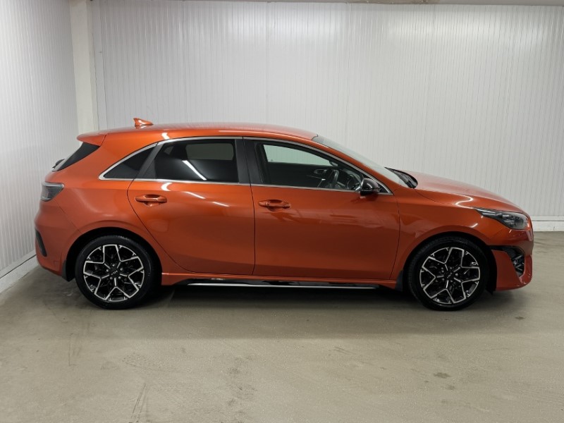 2022 (22) KIA CEED 1.5T GDi ISG GT-Line 5dr 5099283