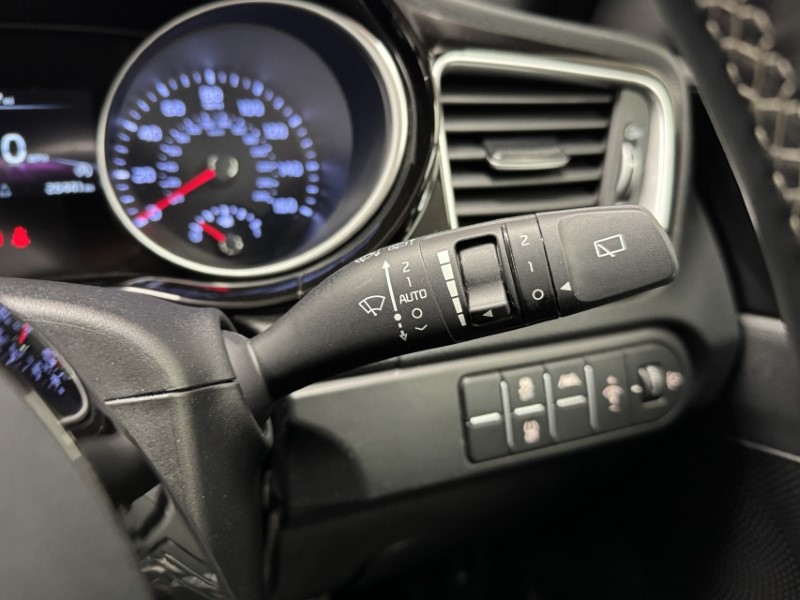 2022 (22) KIA CEED 1.5T GDi ISG GT-Line 5dr 5099280