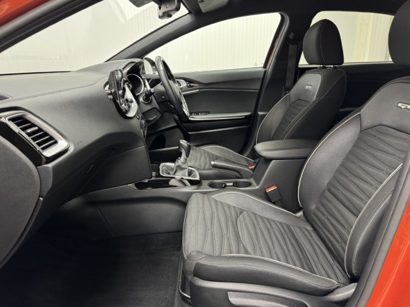 2022 (22) KIA CEED 1.5T GDi ISG GT-Line 5dr 5099270