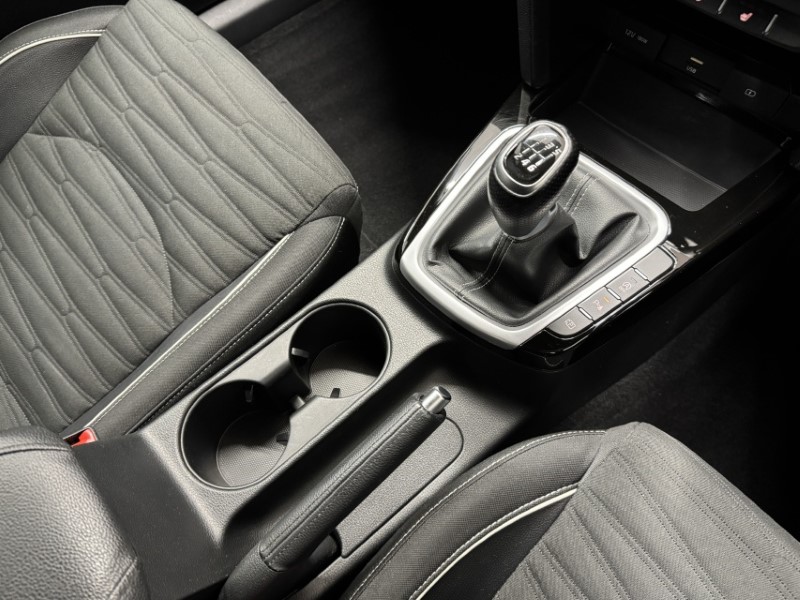 2022 (22) KIA CEED 1.5T GDi ISG GT-Line 5dr 5099273