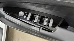 2025 (25) KIA SPORTAGE 1.6T GDi 207 HEV 3 5dr Auto 5068732