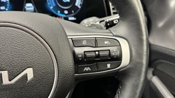 2025 (25) KIA SPORTAGE 1.6T GDi 207 HEV 3 5dr Auto 5068747