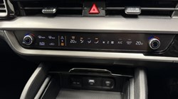 2025 (75) KIA SPORTAGE 1.6T GDi 207 HEV GT-Line 5dr Auto 5117777