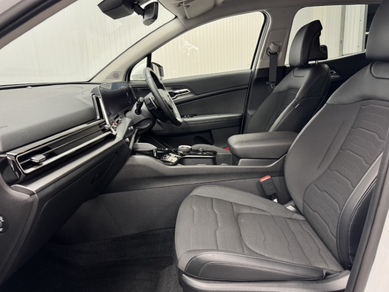 2025 (25) KIA SPORTAGE 1.6T GDi 207 HEV 3 5dr Auto 5075050