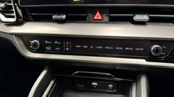 2025 (75) KIA SPORTAGE 1.6T GDi 207 HEV GT-Line 5dr Auto 5109659