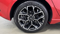 2025 (25) KIA CEED 1.5T GDi ISG 138 GT-Line 5dr 5091348