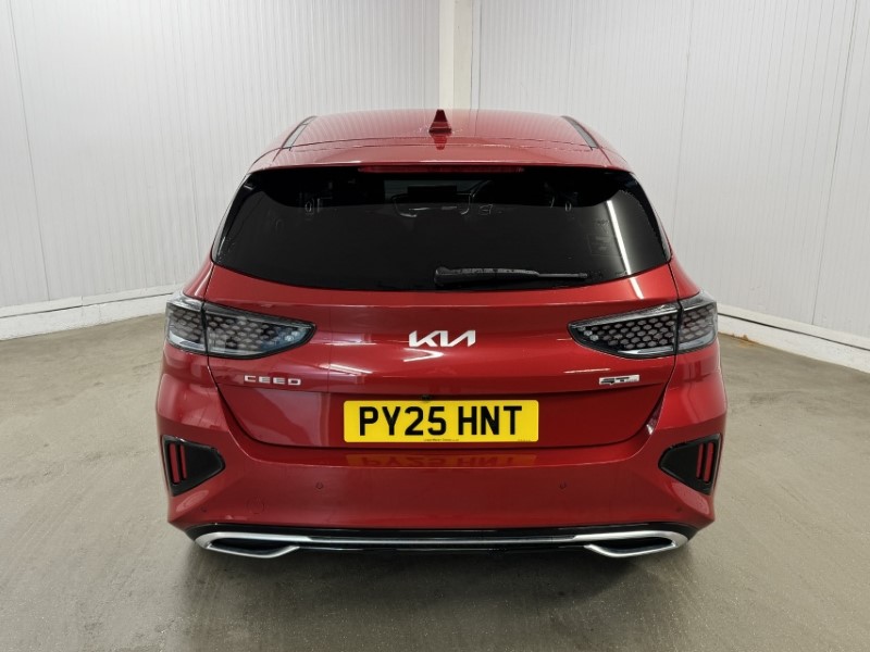 2025 (25) KIA CEED 1.5T GDi ISG 138 GT-Line 5dr 5091346