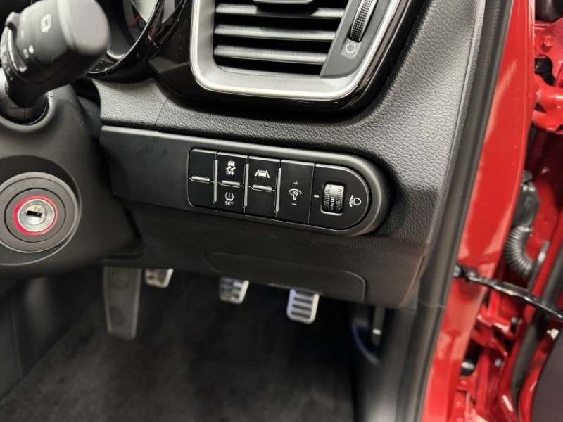 2025 (25) KIA CEED 1.5T GDi ISG 138 GT-Line 5dr 5091359